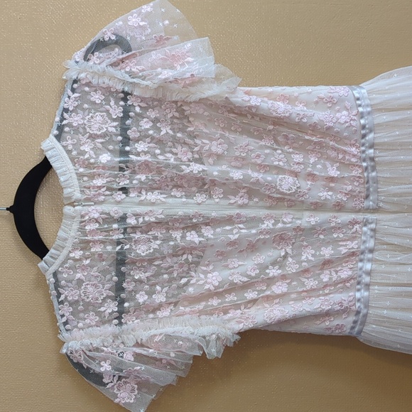 Needle‎ & Thread Giselle Gown, Size 4 - Picture 13 of 17